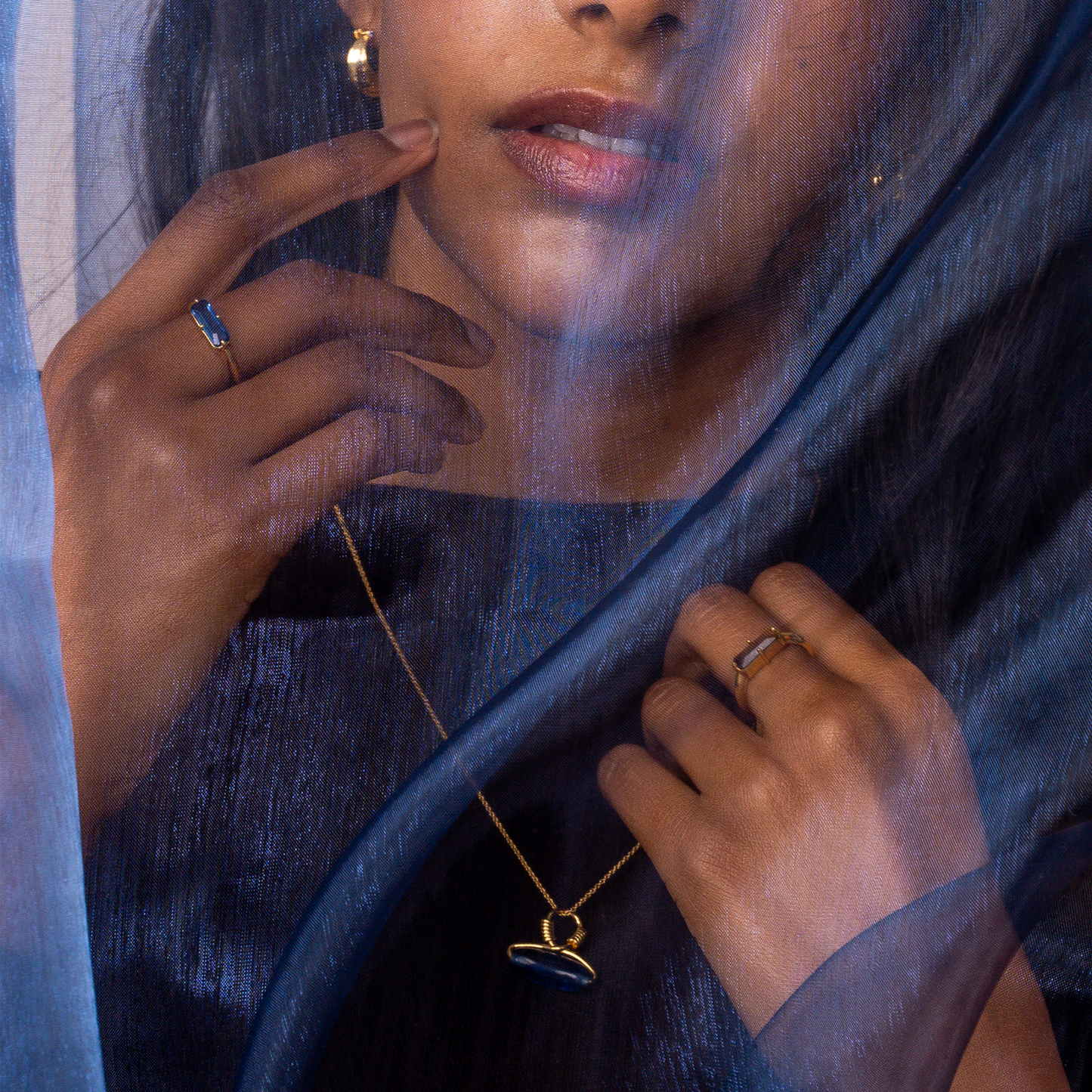 Parsi Pendant Necklace Sapphire Blue