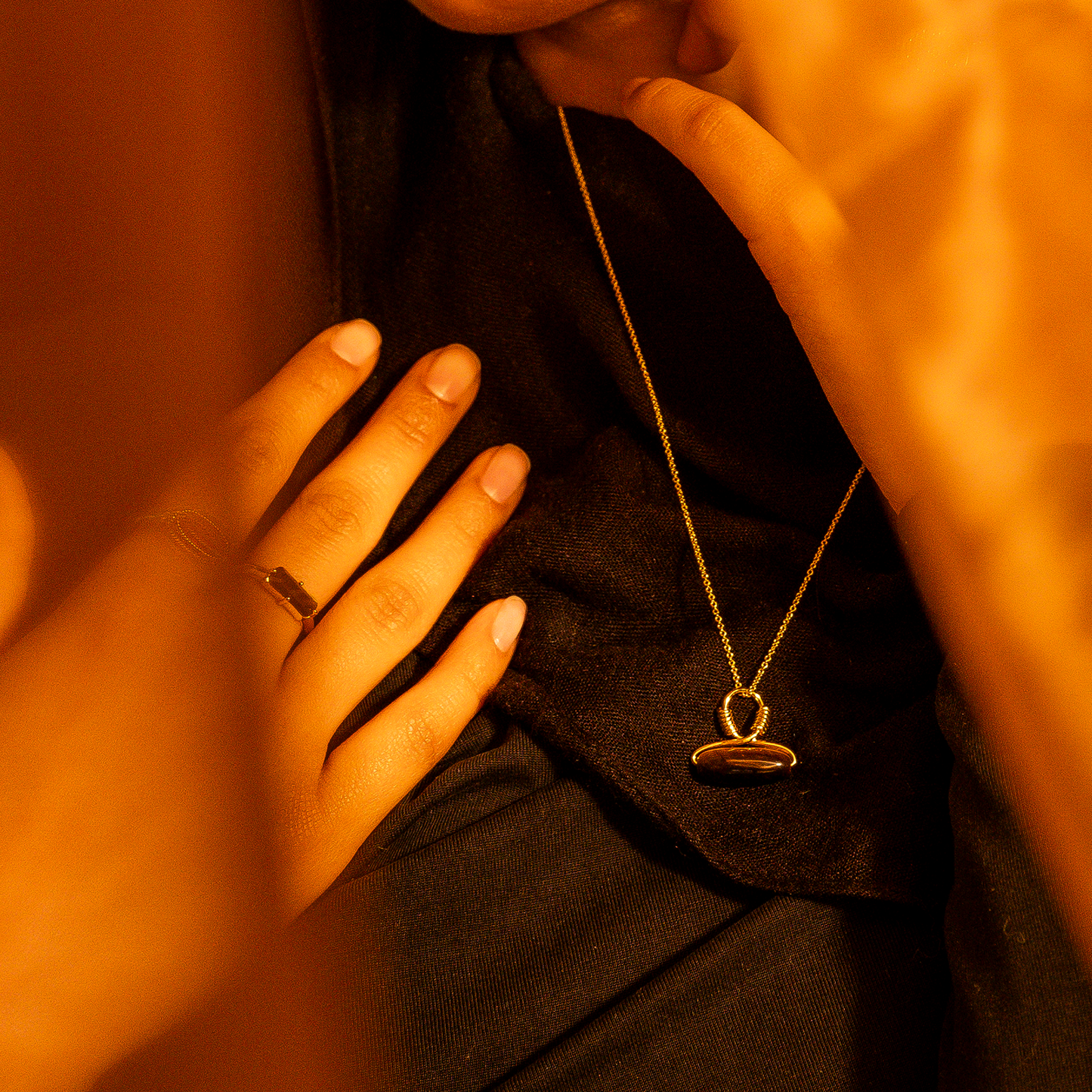 Parsi Pendant Necklace Tiger's Eye